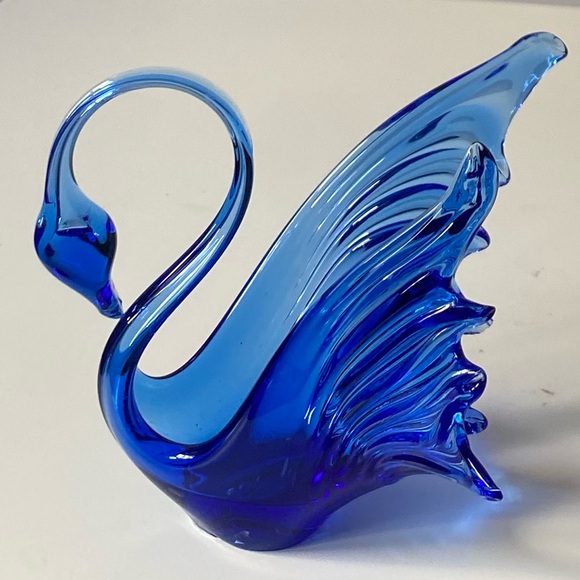 Vintage Cobalt Blue Hand Blown Art Glass Murano Style Swan Sculpture - Picture 9 of 16
